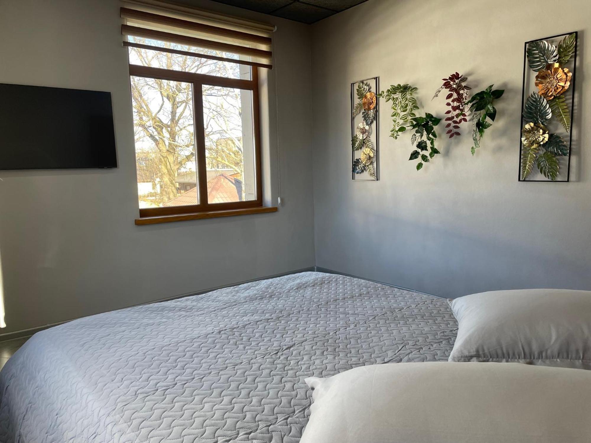 Appartement Brivibas - South / North, Free Privat Parking, Free Wifi, Self Check-in