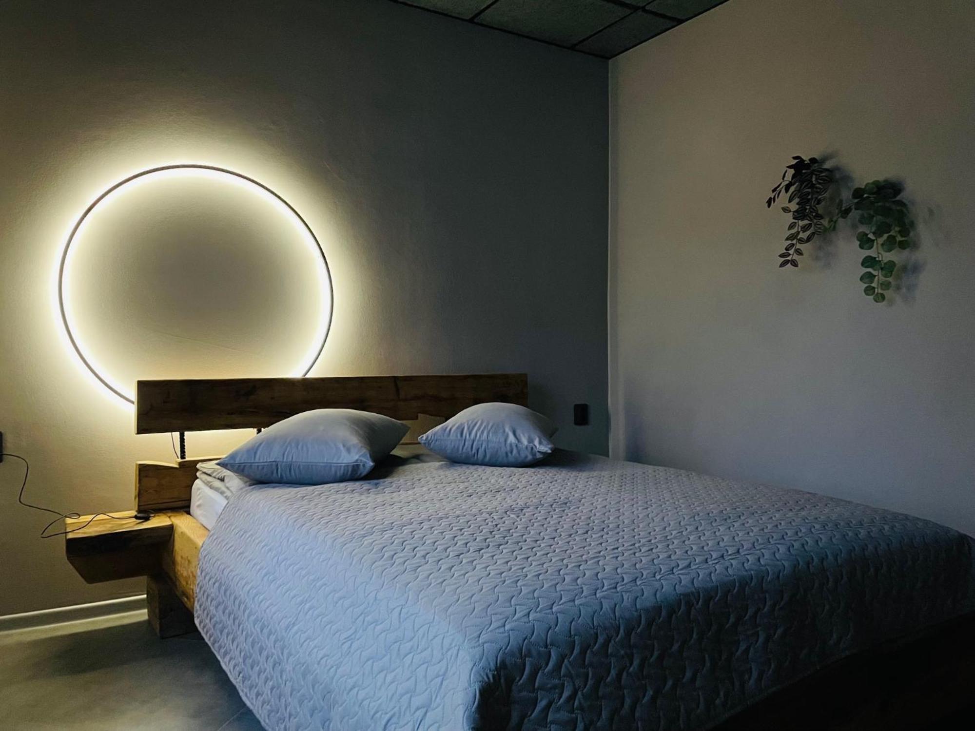 Brivibas - South / North, Free Privat Parking, Free Wifi, Self Check-in Appartement
