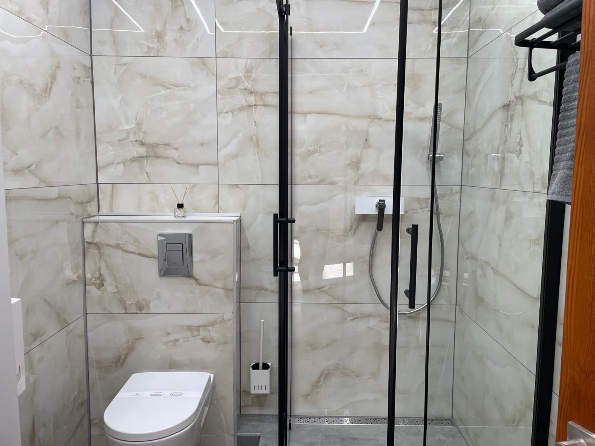 Brivibas - South / North, Free Privat Parking, Free Wifi, Self Check-in Riga